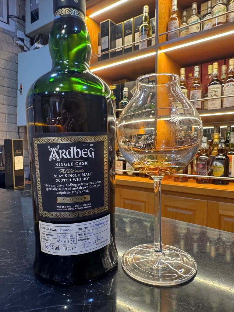 Client photo: Ardbeg Single Cask; bottle view.