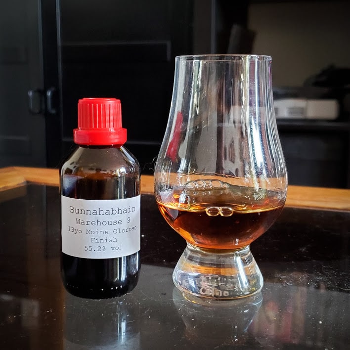Illustrative image · Illustrative tasting sample photo: Bunnahabhain Warehouse9 Moine Oloroso finish sample. Representative of the reviewed product line; the exact reviewed release is not confirmed by this image. Source: TOModera Whisky Reviews.