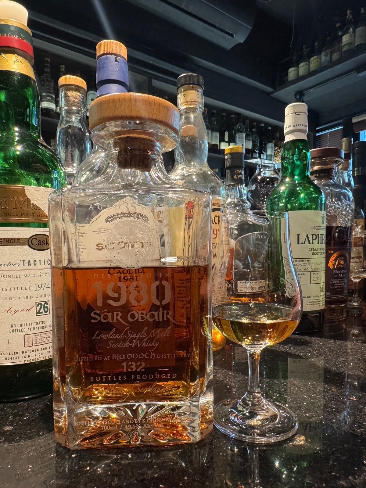 Kingsbury SàrObair Bladnoch1980 35years49.1% — foreground bottle label