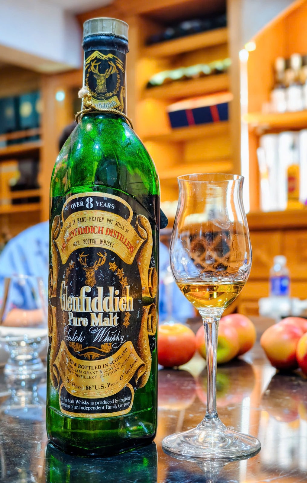 Glenfiddich 8yo 43% — bottle label