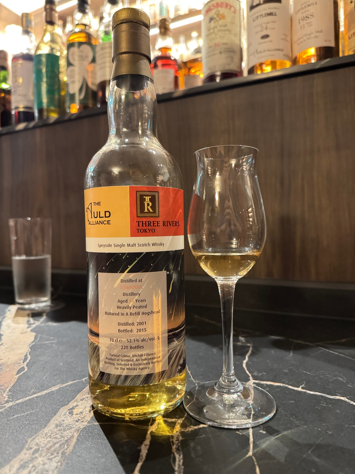 The Auld Alliance Heavily Peated Tomintoul 2001 2015 52,1% — bottle label