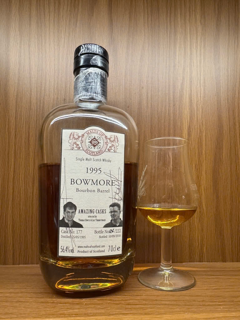 Client photo: Malts of Scotland Amazing Casks Bowmore 1995/2010, 56.4%, cask 177, with glass.
