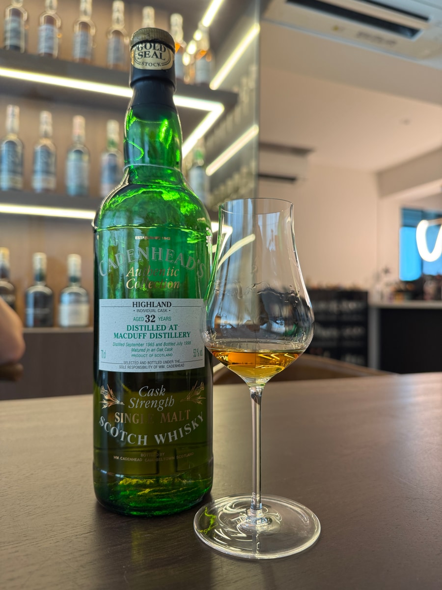 Client photo: Cadenhead Macduff 1965/1998, 32 years, 53%, with glass.
