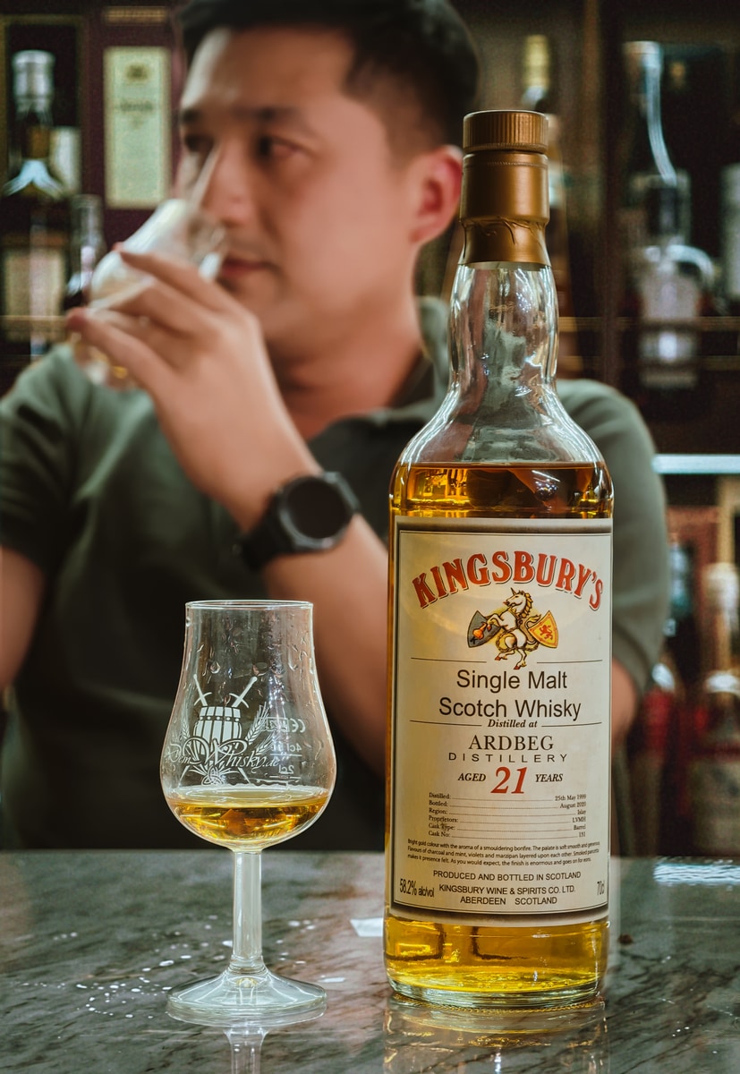 Client photo: Kingsbury Ardbeg 1999/2020, 21/58.2%, c131, with glass.