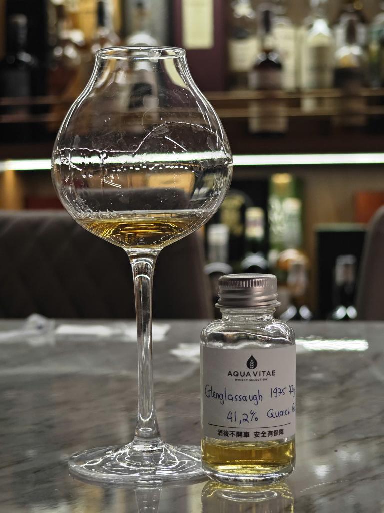 Client photo: Glenglassaugh 1975, 41.2%, Quaich Bar tasting sample beside a nosing glass.