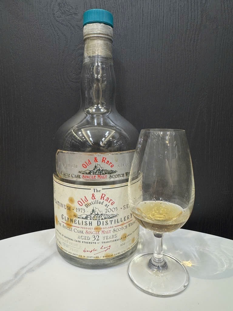 Client photo: Douglas Laing Old & Rare Platinum Clynelish 1973/2005, 32 years; bottle view.