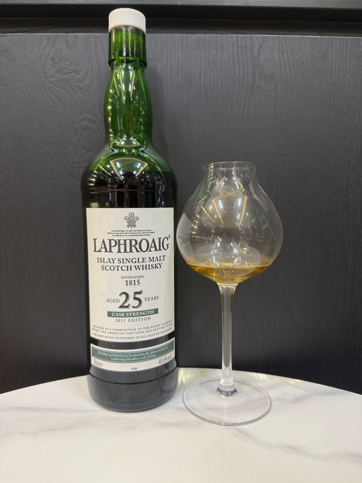 Laphroaig 25 Cask Strength 2011 Edition 48,6% — bottle label