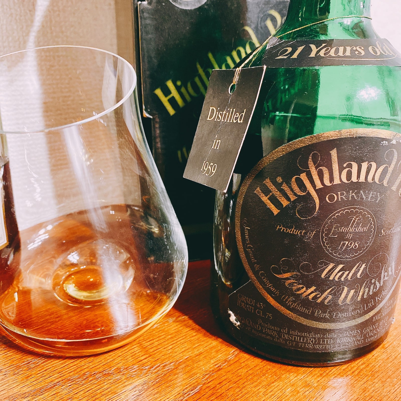 Illustrative image · Illustrative Highland Park 21 label detail: 1959 tag, 43%, Ferraretto; bottled year unverified. 美味酒録 / sarichiiiii.