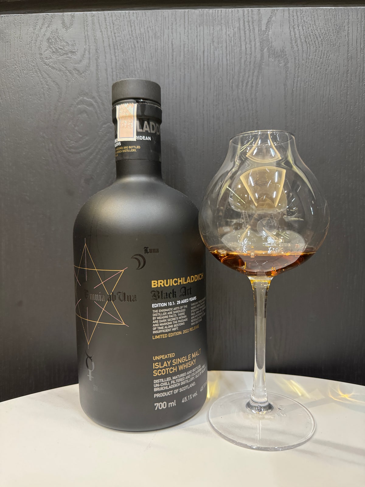 Bruichladdich Black Arts 10.1 — bottle label
